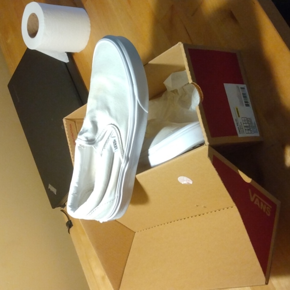 IN BOX Vans slip on white used condition women's 9